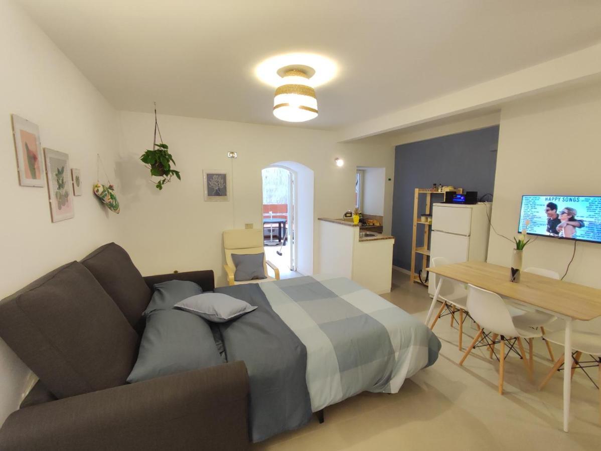 Loft Con Cortiletto - 100 Meters From The Beach Apartamento Cefalù Exterior foto